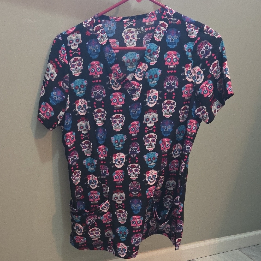 Skull Print Scrub Top